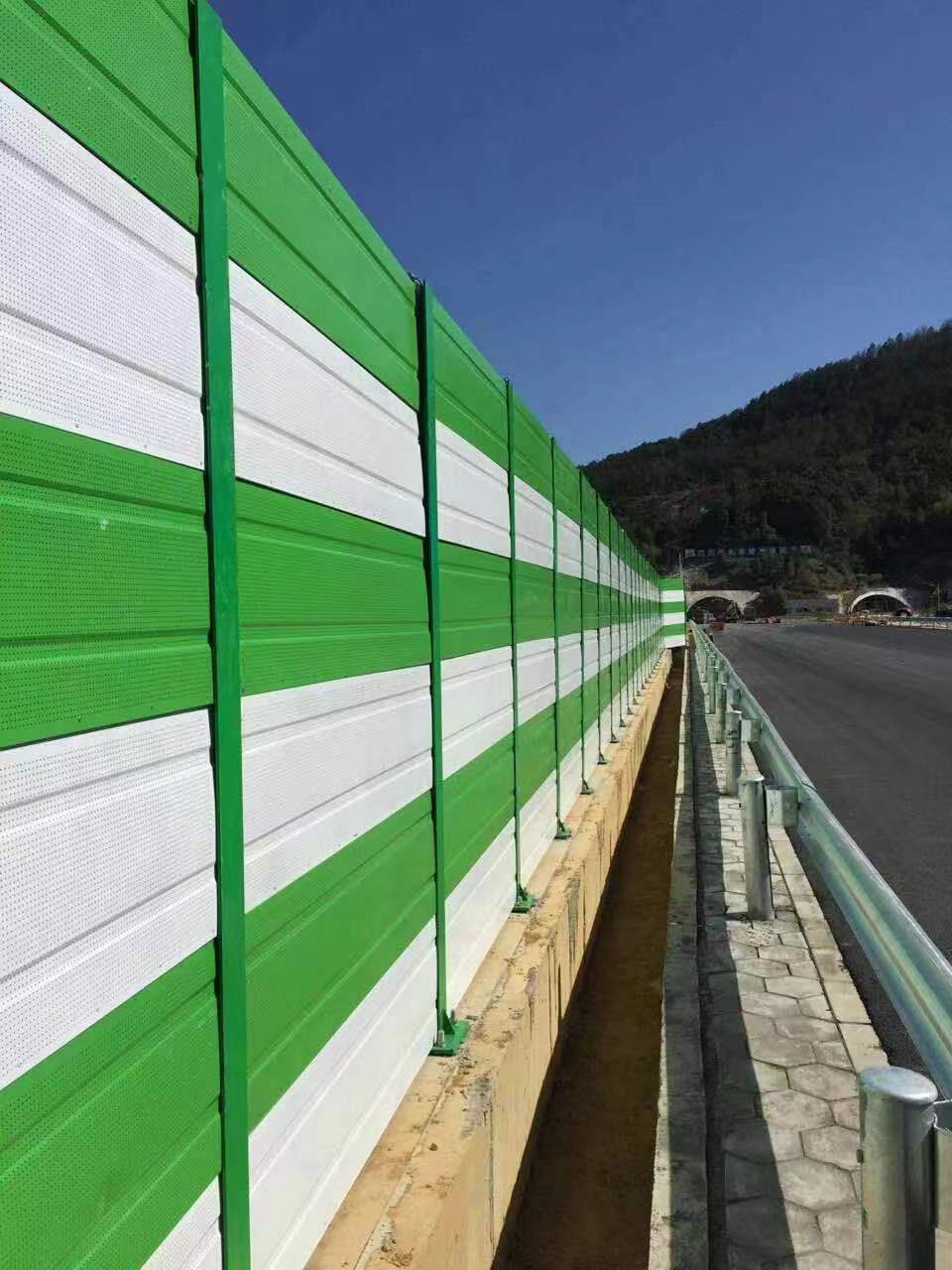 天津市声屏障图片3 天津市声屏障图片3